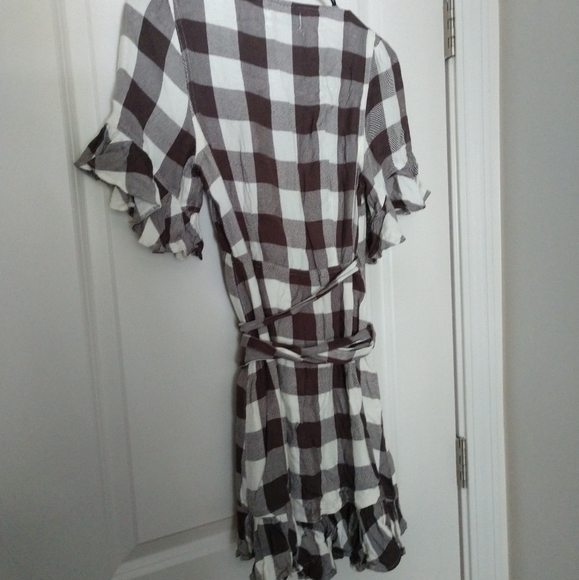 UO Wrap Dress - Picture 3 of 4